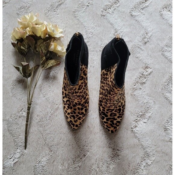 Cole Haan Claremont Calf Hair Ankle Bootie In Ocelot Print Size 7.5 - Picture 2 of 11
